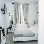 Pensión Spagna 4*